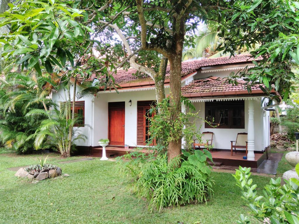 Bounty Villa Unawatuna Exterior photo