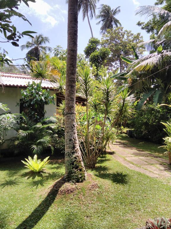 Bounty Villa Unawatuna Exterior photo