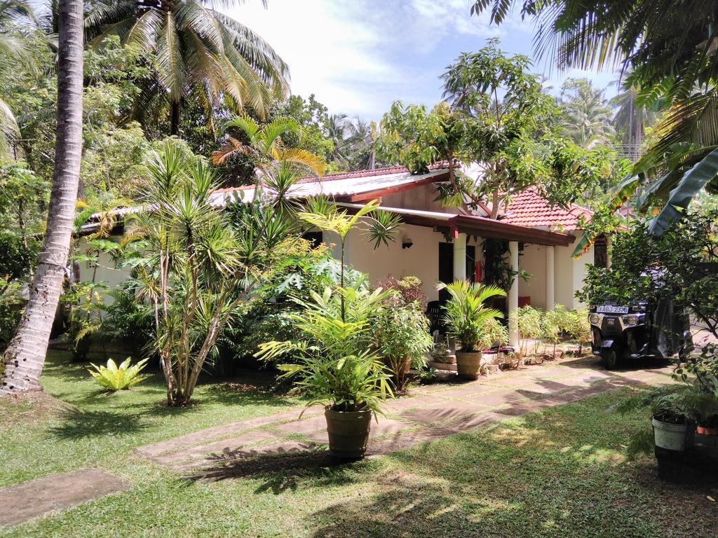 Bounty Villa Unawatuna Exterior photo